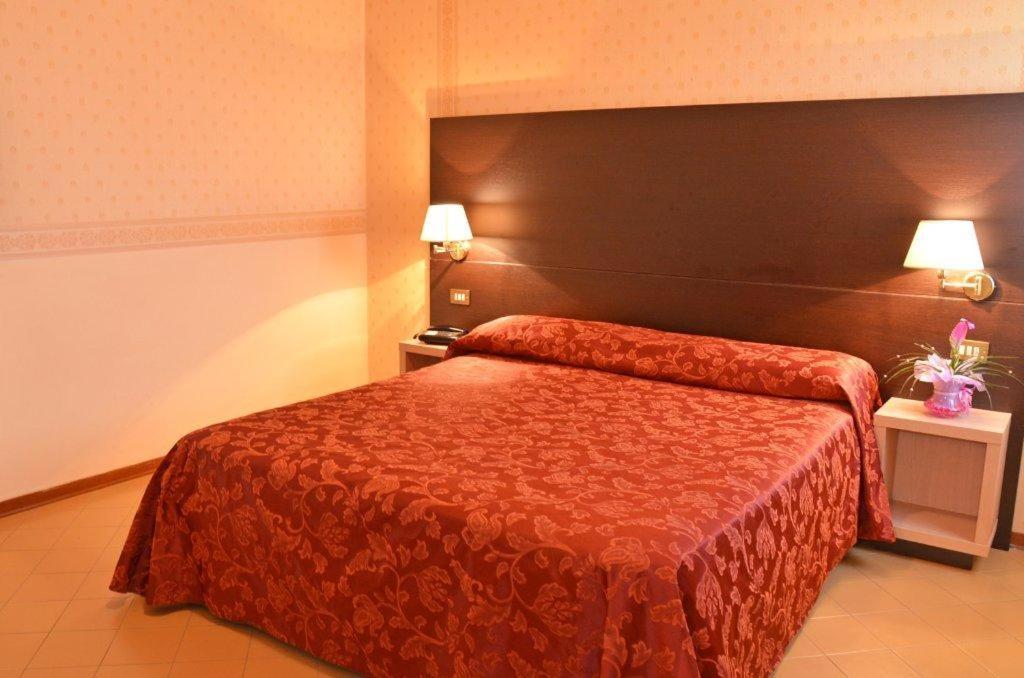 Grand Eurhotel Montesilvano Marina Zewnętrze zdjęcie
