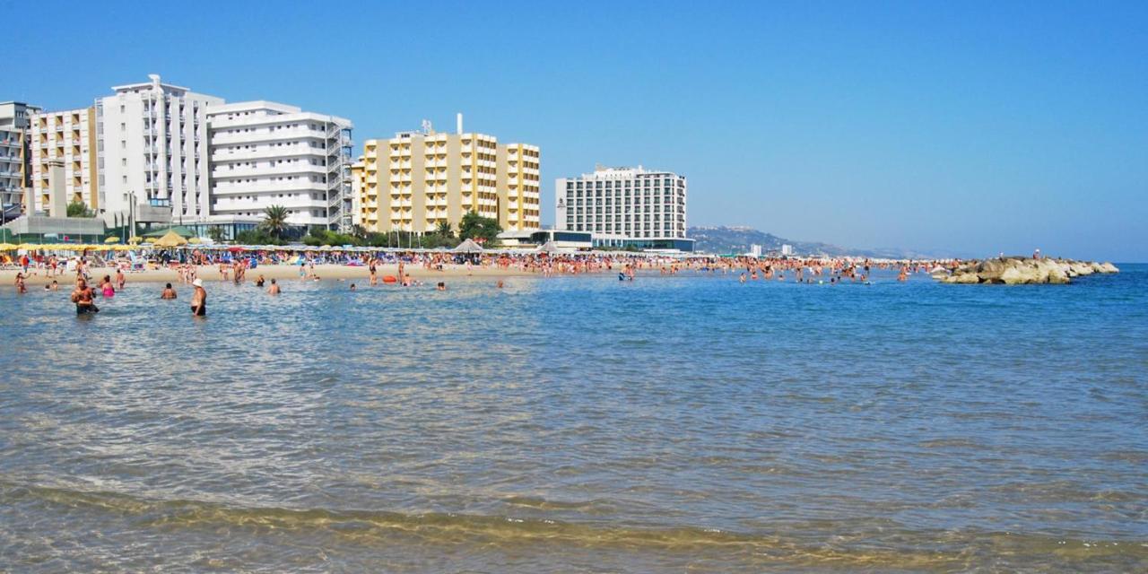 Grand Eurhotel Montesilvano Marina Zewnętrze zdjęcie