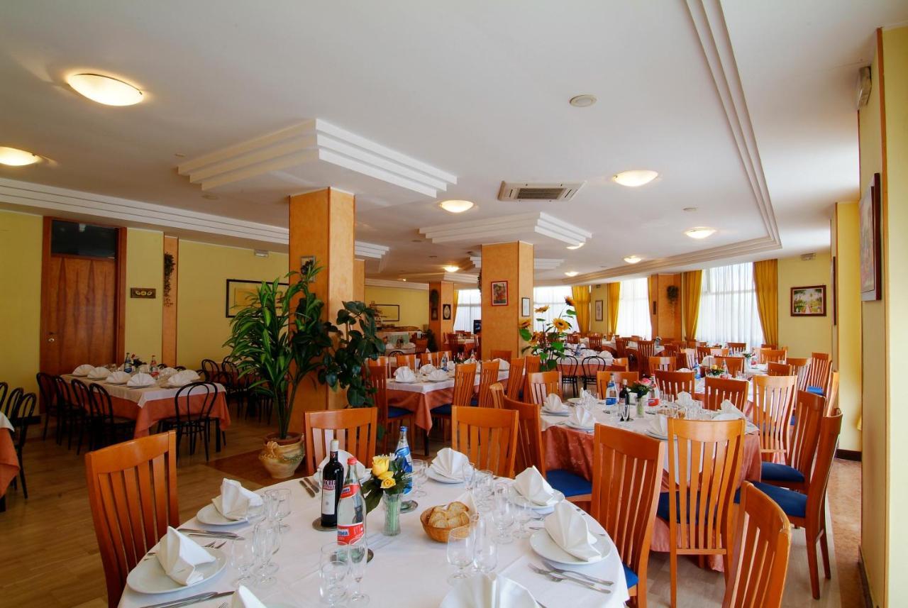 Grand Eurhotel Montesilvano Marina Zewnętrze zdjęcie